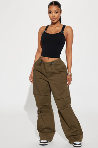 Not Giving In Parachute Pant - Olive