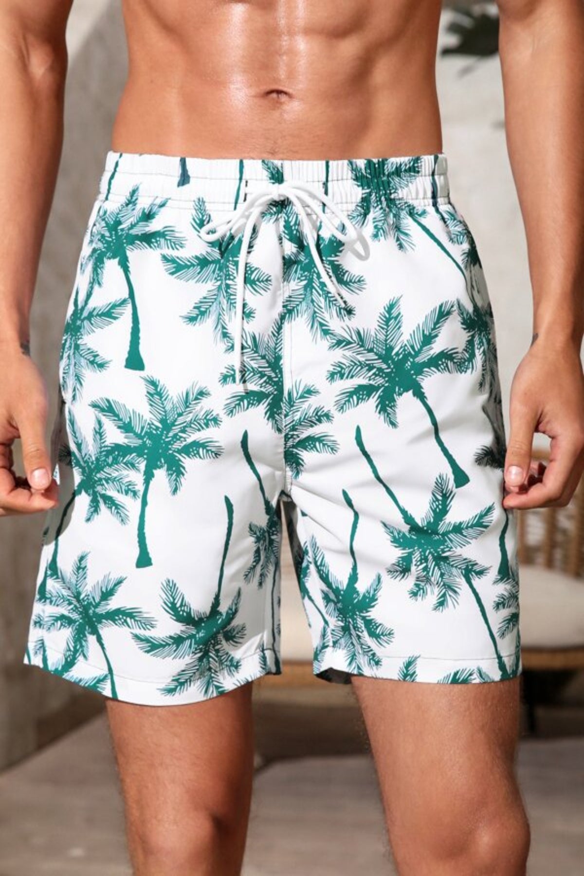 Men Coconut Tree Print Drawstring Waist Swim Trunks