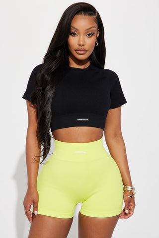 Effortless Evelyn Ribbed Seamless Top - Black