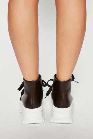 Check Your Facts Platform Sneakers - Chocolate